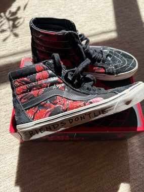 Vans Sk8-Hi Black & Red STRANGER THINGS High-Top Sneakers